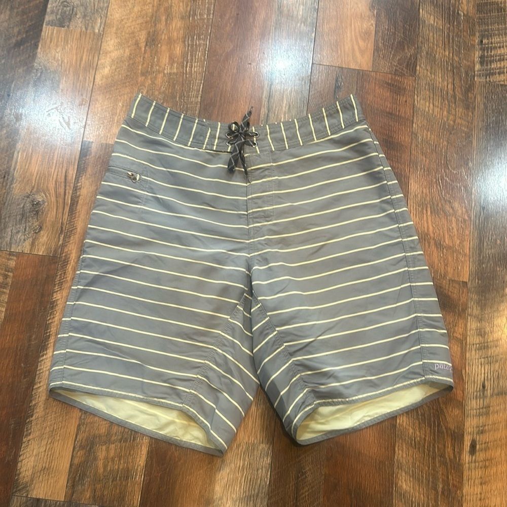 Patagonia board shorts 33 (3820)